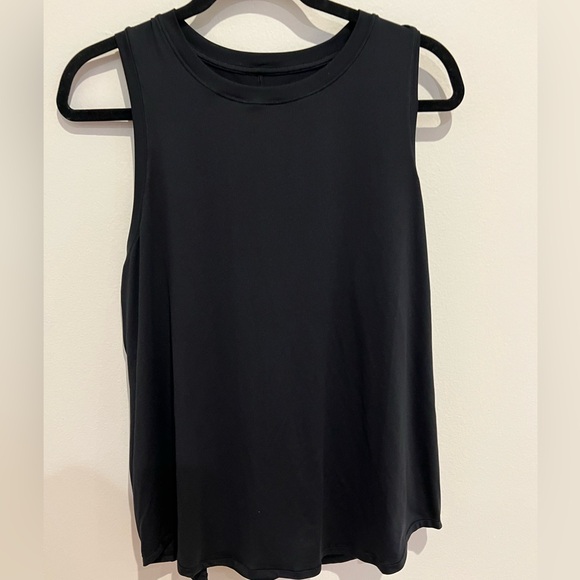 ⭐️ CRZ YOGA Ultralight Hip Length Racerback Tank - Picture 3 of 6